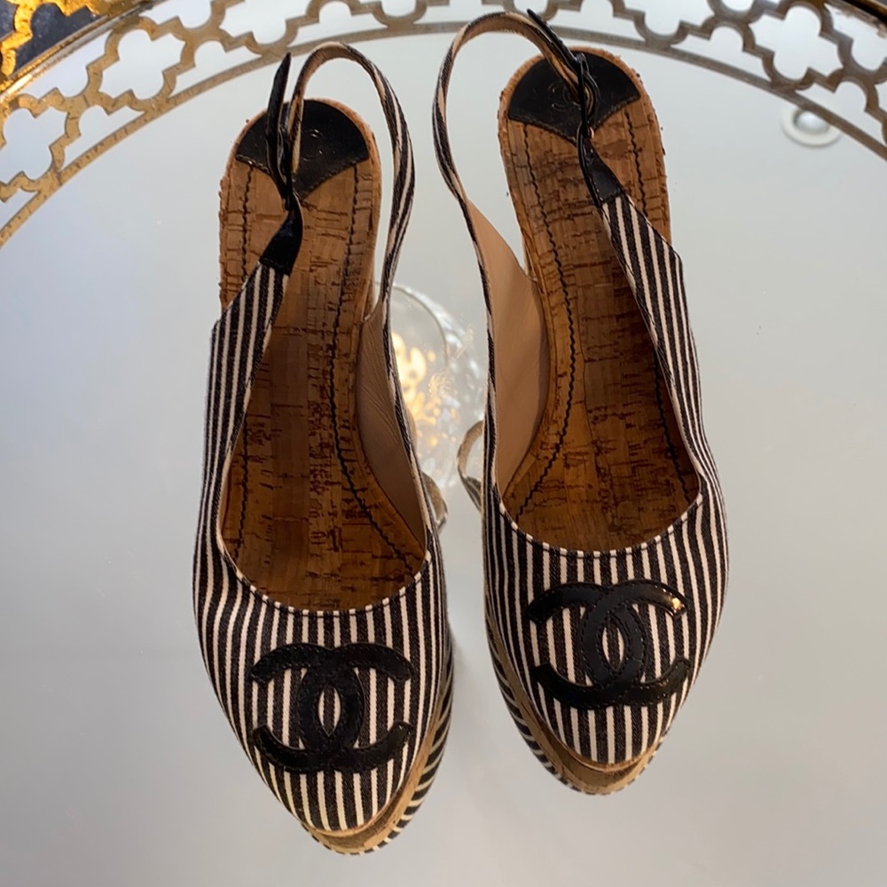 SOLD! On another site! 🎉 CHANEL sling back heels. Authentic